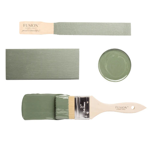 Fusion Mineral Paint - Carriage House - The 3 Painted Pugs