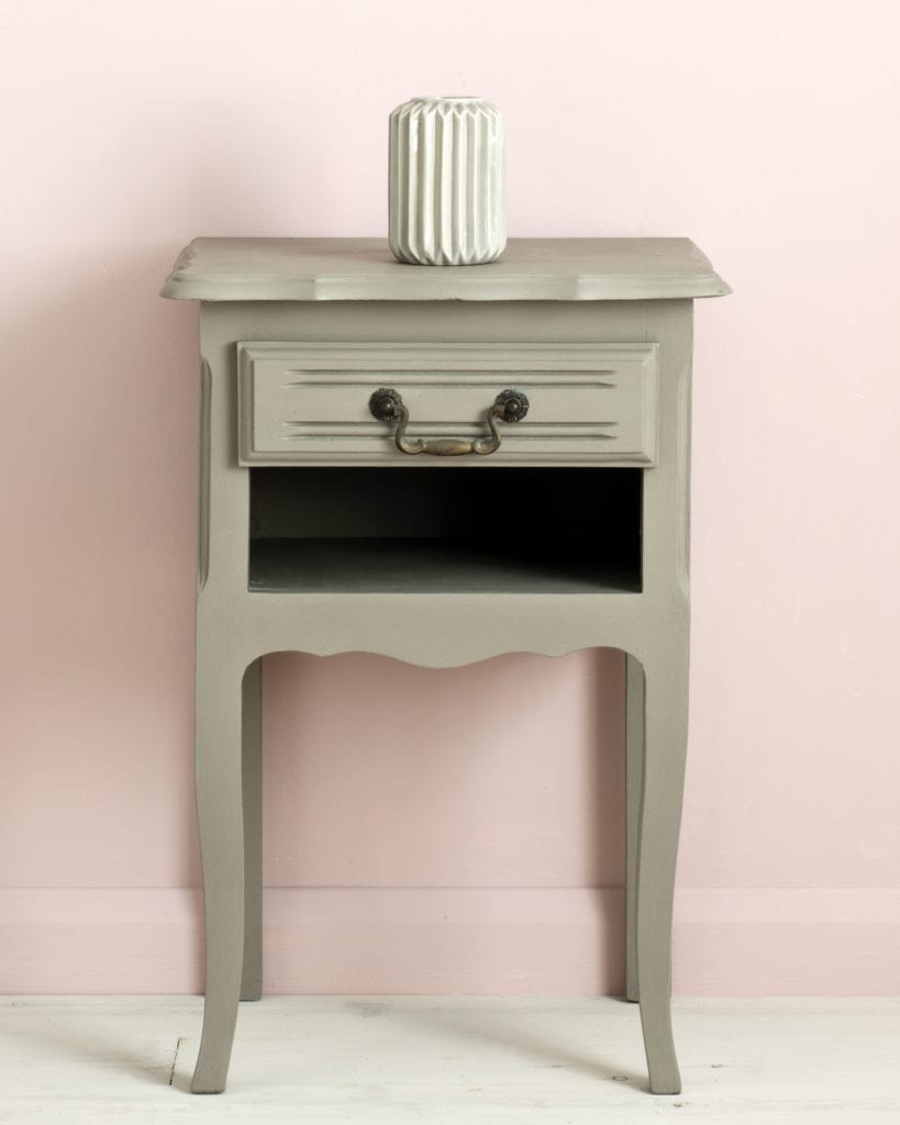 Annie Sloan Chalk Paint® - French Linen - The 3 Painted Pugs