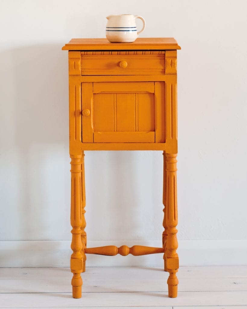 Annie Sloan Chalk Paint® - Barcelona Orange - The 3 Painted Pugs