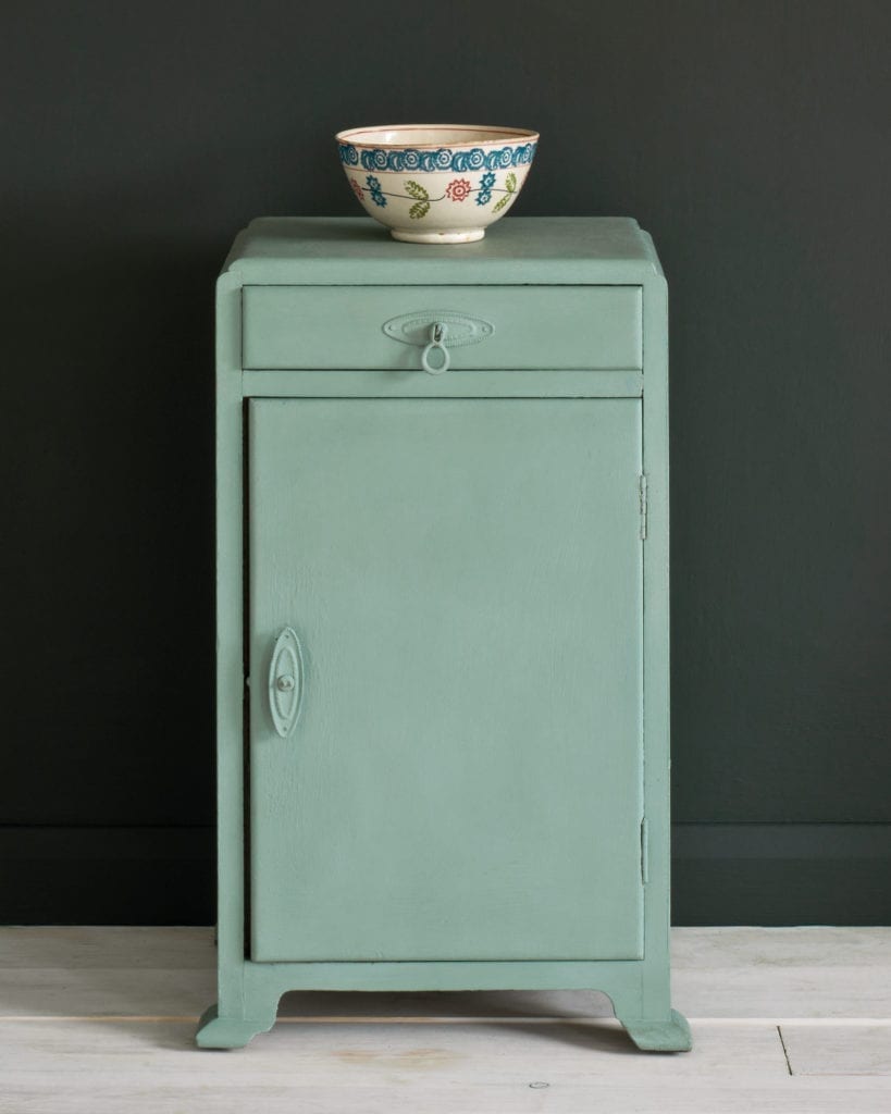Annie Sloan Chalk Paint® - Duck Egg Blue - The 3 Painted Pugs