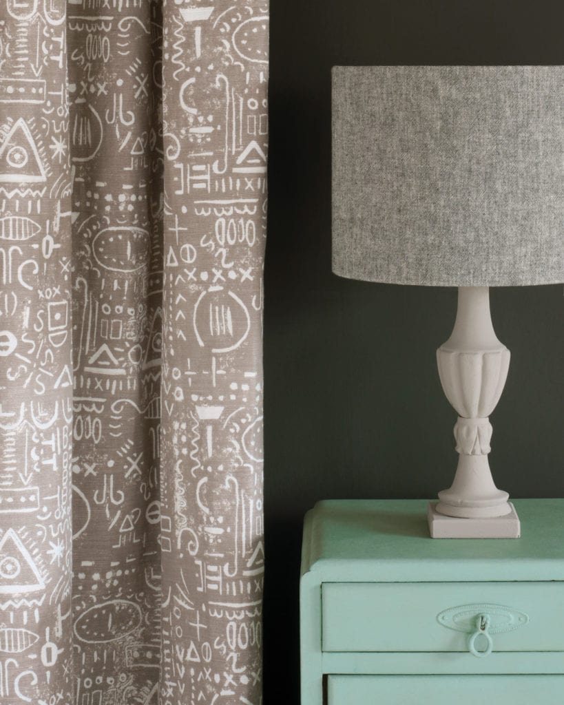 Annie Sloan Chalk Paint® - Duck Egg Blue - The 3 Painted Pugs