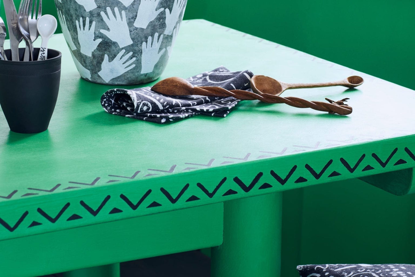 Annie Sloan Chalk Paint® - Antibes Green - The 3 Painted Pugs