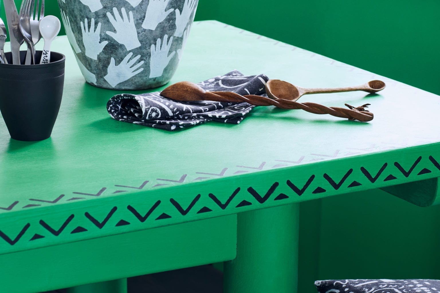 Annie Sloan Chalk Paint® - Antibes Green - The 3 Painted Pugs