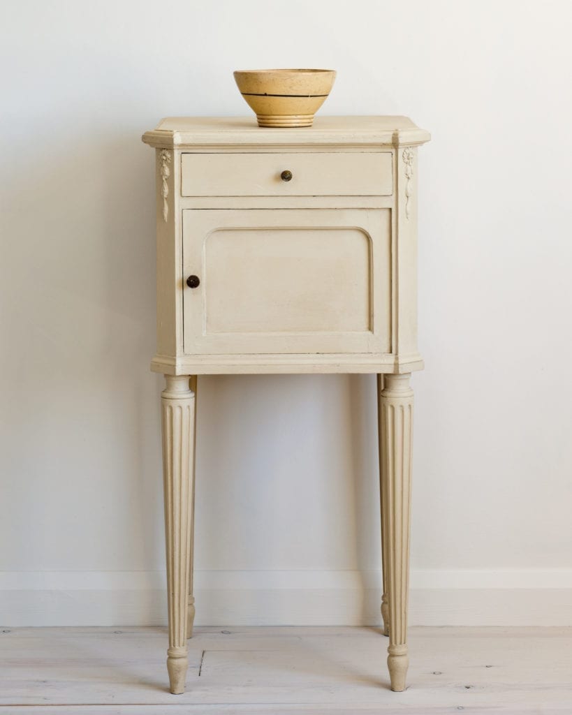 Annie Sloan Chalk Paint® - Old Ochre - The 3 Painted Pugs