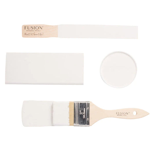 Fusion Mineral Paint - Picket Fence - The 3 Painted Pugs