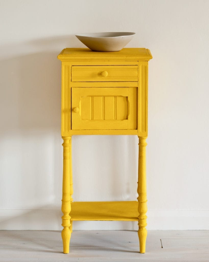 Annie Sloan Chalk Paint® - Tilton - The 3 Painted Pugs