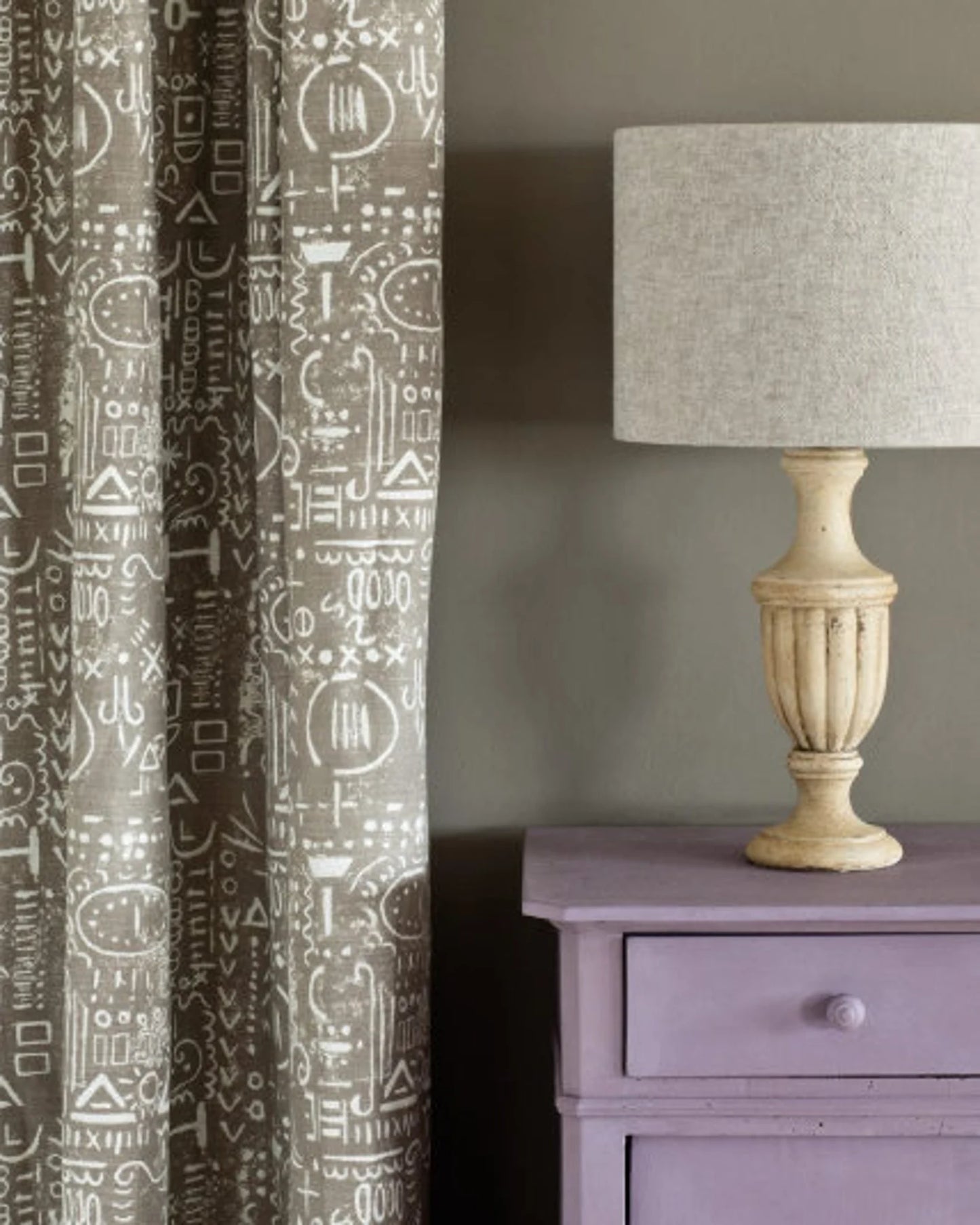 Annie Sloan Chalk Paint® - Emile - The 3 Painted Pugs