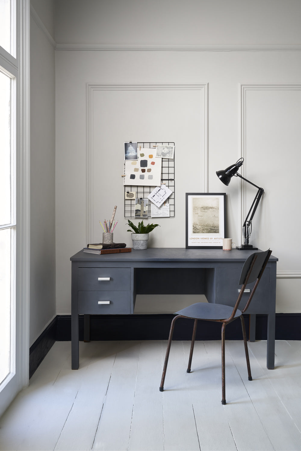 Annie Sloan Chalk Paint® - Whistler Grey - The 3 Painted Pugs